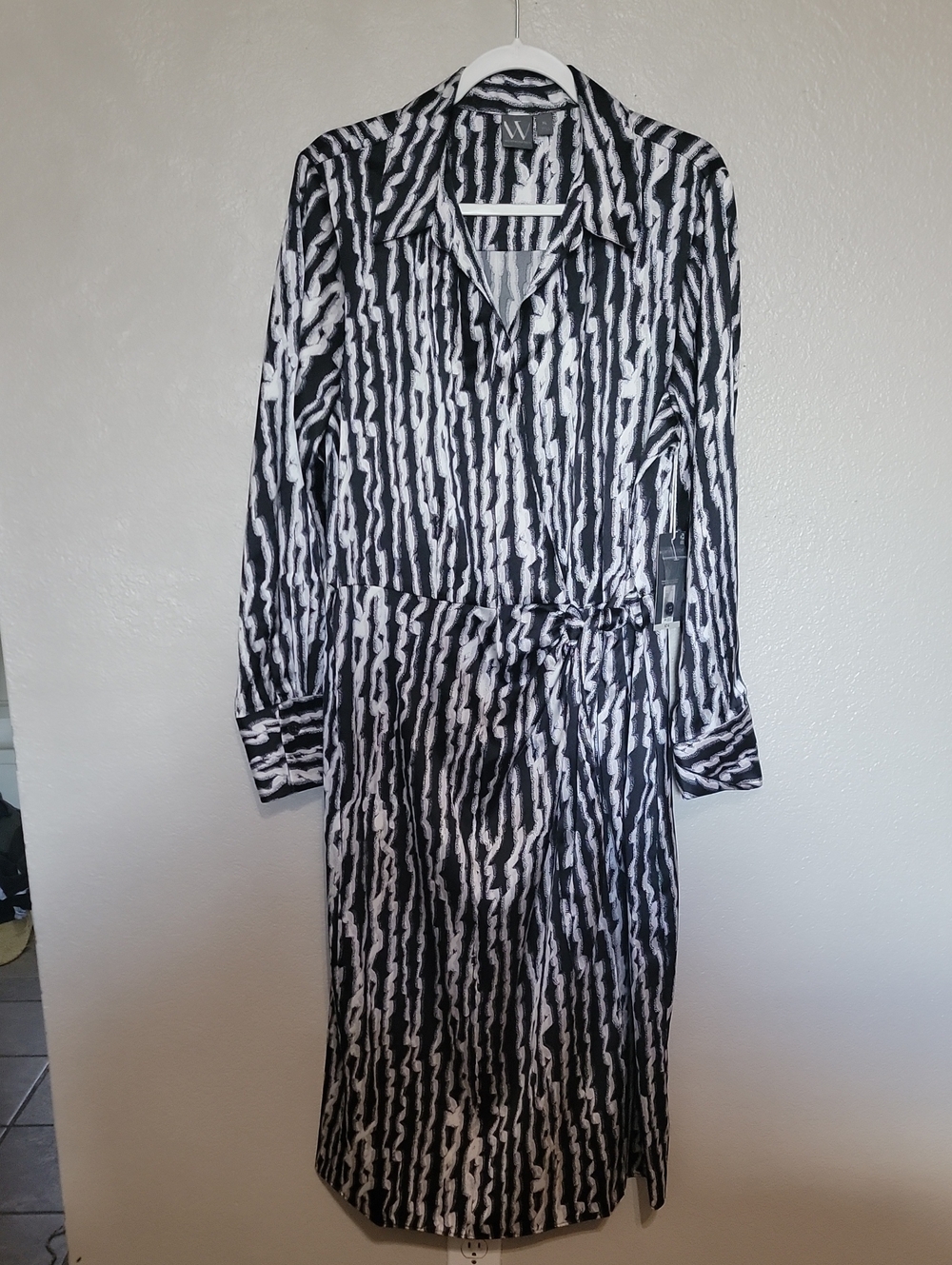 Worthington Black and White Abstract Print Blouse